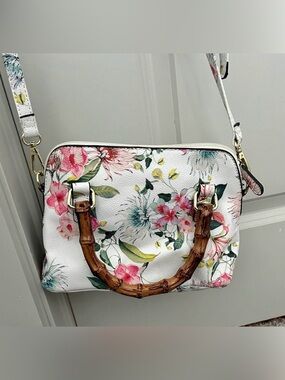Liz Claiborne handbag 👜